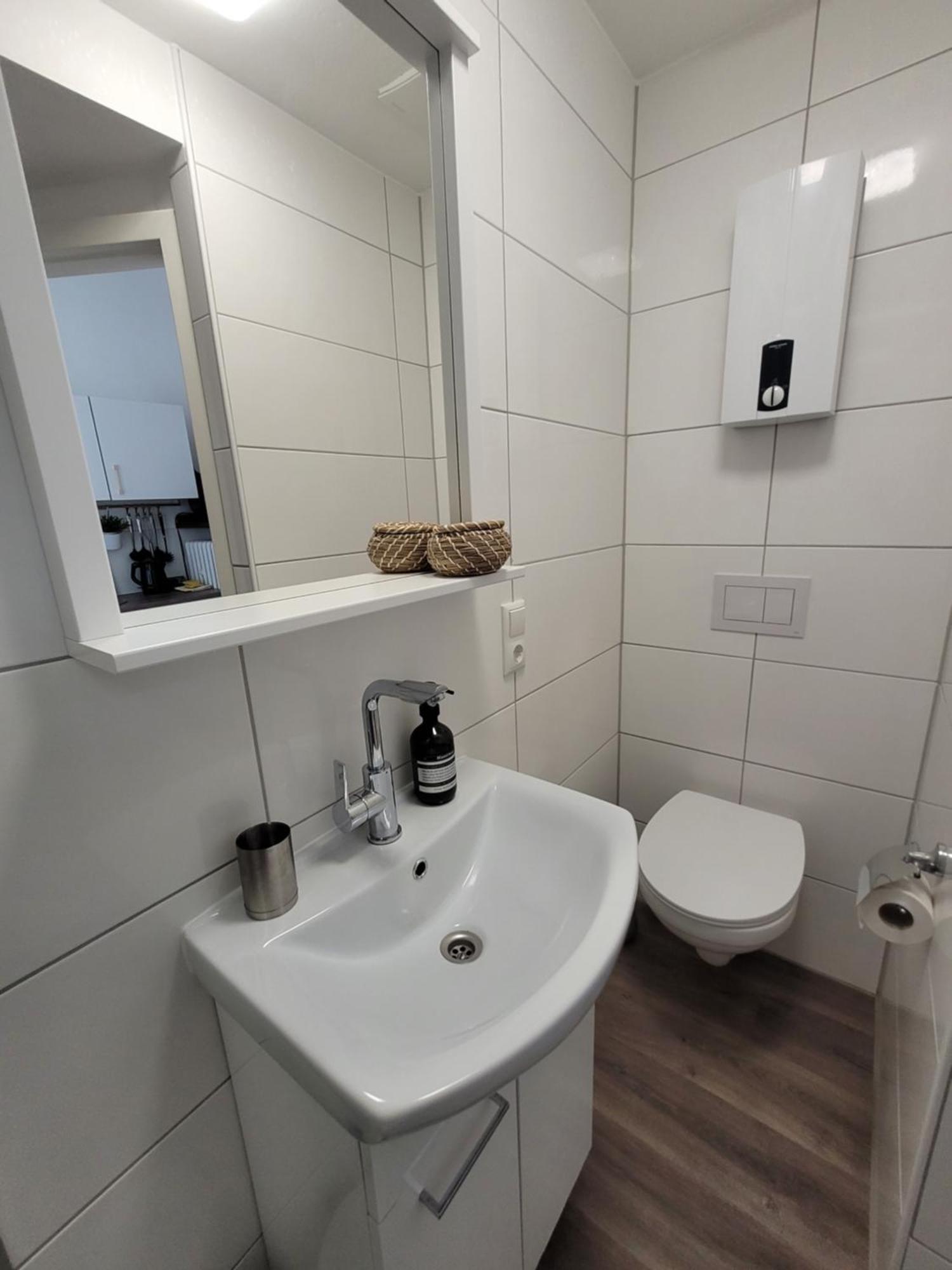 Stay Studio 1 Zentral Balkon Parkplatz Bad Pyrmont Exteriör bild